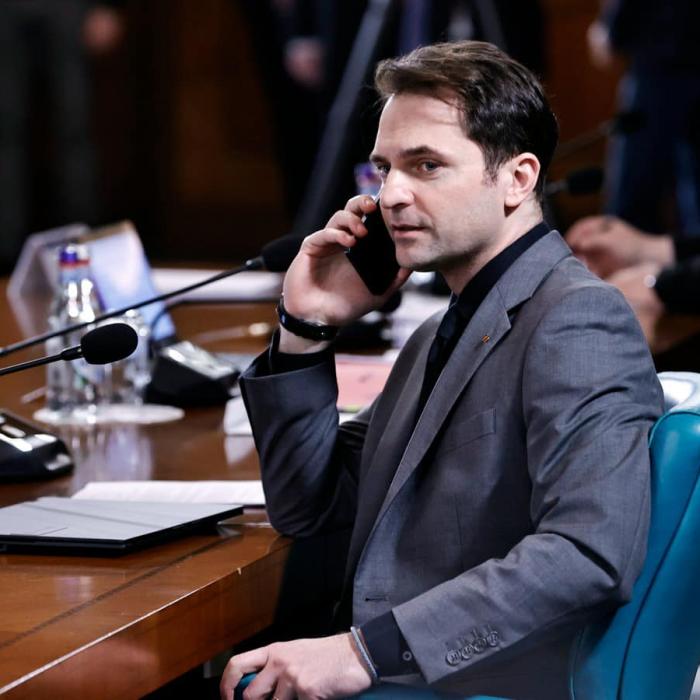 Cum vor beneficia școlile și spitalele de energie verde?