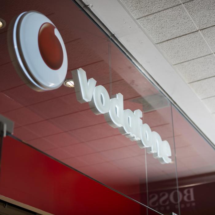 Vodafone a câștigat contractul pentru sistemul electronic de tarifare rutieră