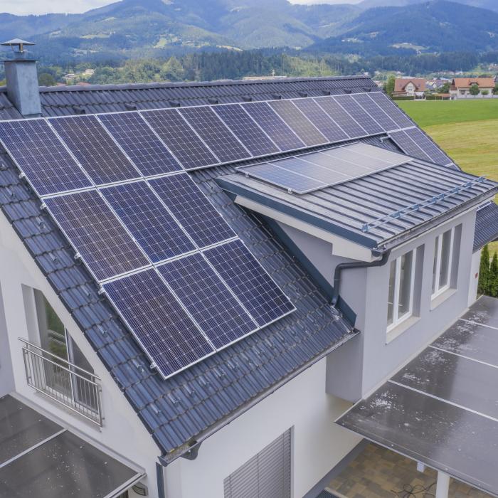 ANRE, noi reguli privind preluarea energiei electrice de la prosumatori în perioada 1 aprilie - 30 iunie 2025