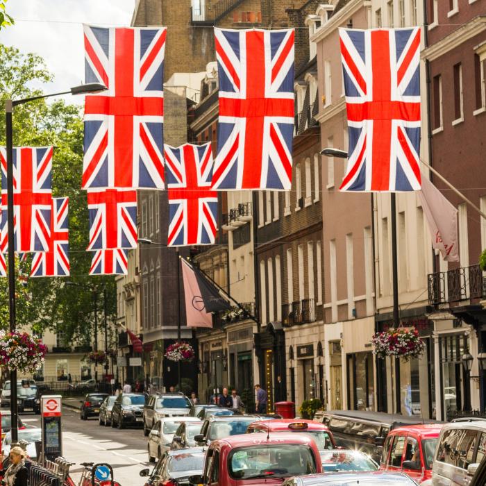 Miliarde de lire sterline pompate de fondurile de pensii în economia britanică