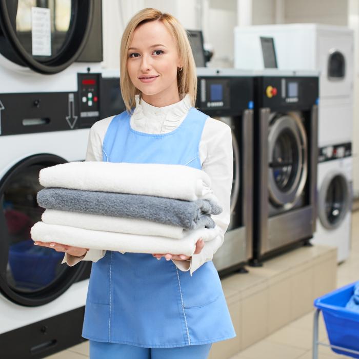 Scădere a cifrei de afaceri din serviciile de piaţă prestate populaţiei, în comparaţie cu 2024