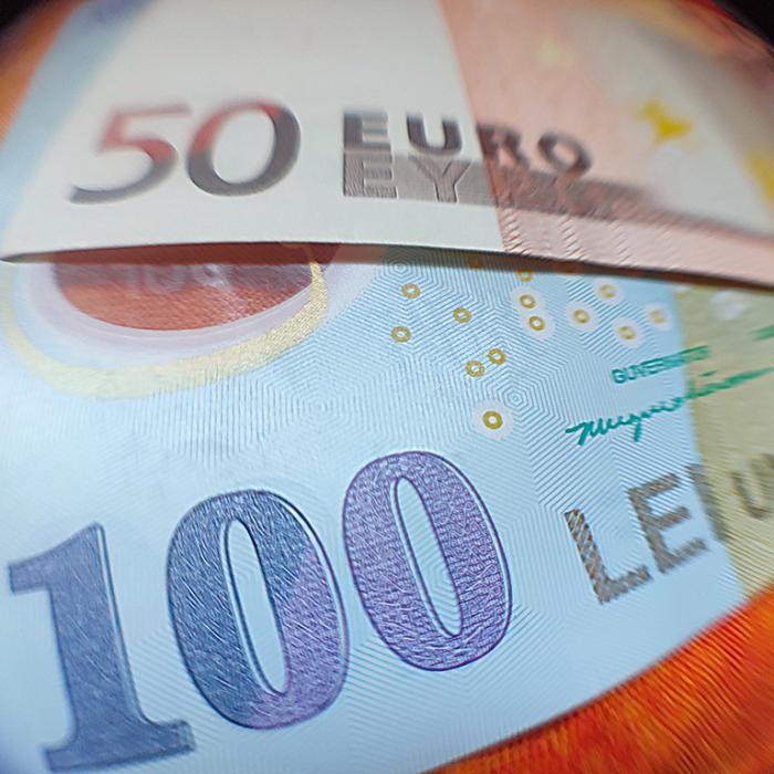 Leul pune presiune pe dolar și aur! Mișcări bruște în cursul valutar