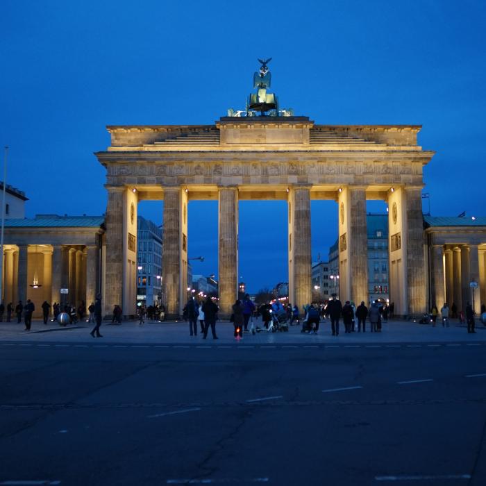 Social democrații din Germania se ceartă pe arme, pace și relația cu Putin