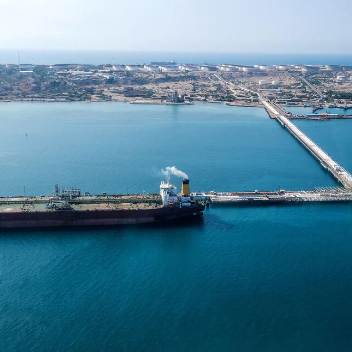 Veniturile Rusiei din exporturile de combustibili s-au prăbuşit