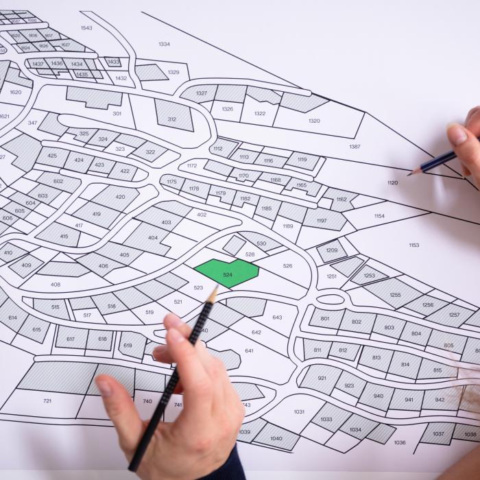 Simplificarea accesului la extrase de carte funciară: cetățenii scapă de drumuri inutile