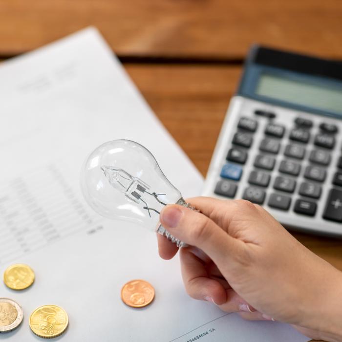 Sprijin pentru factura la energie. Persoanele care nu trebuie să depună cerere pentru a primi banii