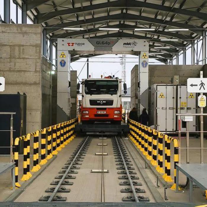 De vineri se pune în funcţiune noul sistem electronic de declarare a mărfurilor la import