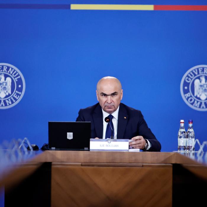 Bolojan: ”O treime din comune nu pot plăti salariile din veniturile proprii”. Ce economii se fac la buget?