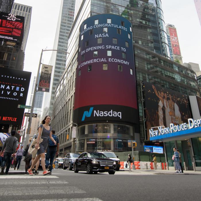 Wall Street cade după date șoc din piața muncii: investitorii se tem de recesiune Analiză