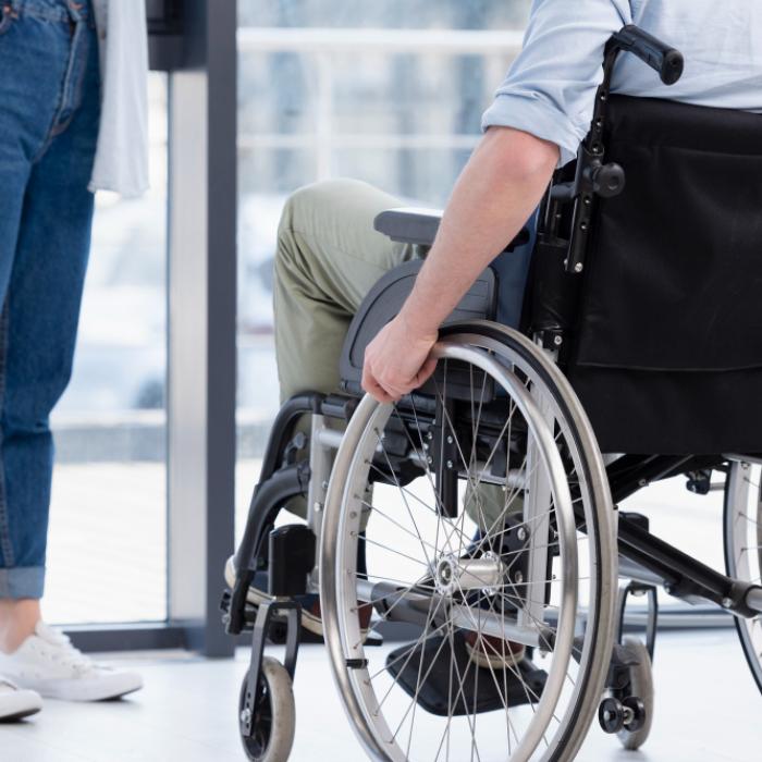 Eliminarea facilităţilor fiscale pentru persoanele cu handicap, în atenţia Avocatului Poporului