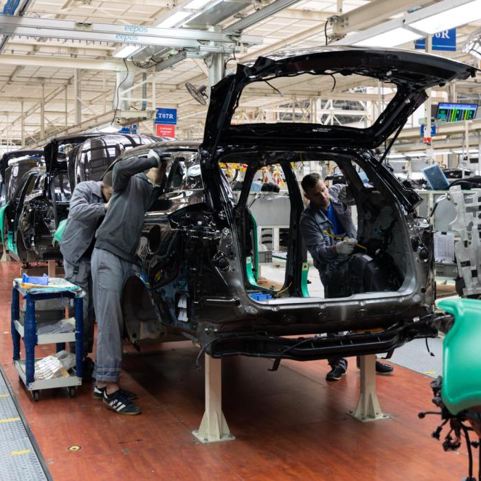 Scădere a producţiei auto în Uniunea Europeană