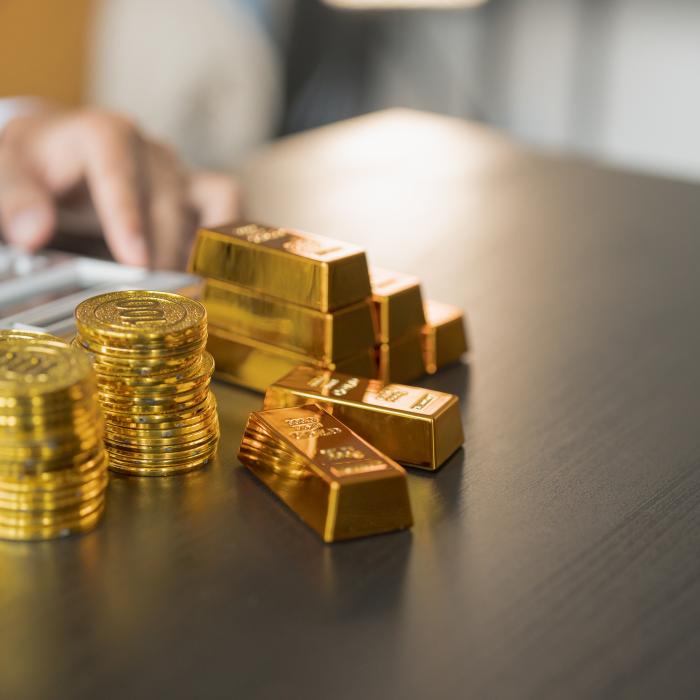 Aurul, marele câștigător al haosului politic mondial. Record istoric pentru metalul preţios