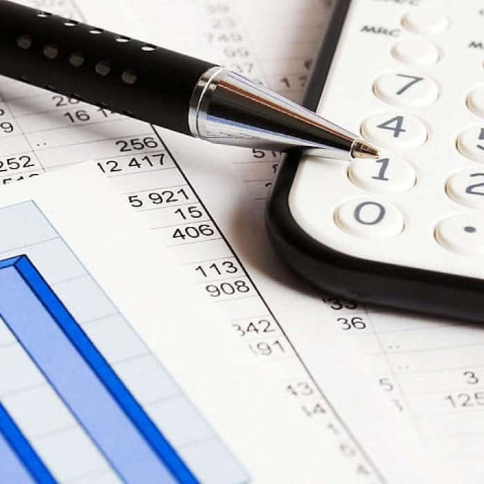 Proiect de lege: Guvernul va fi obligat să limiteze în timp taxele „temporare”