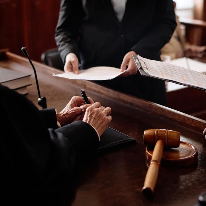 Azi se hotărăște soarta pensiilor magistraților