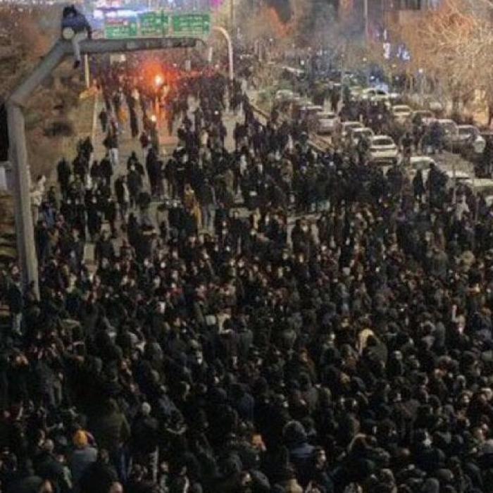 Proteste sângeroase în Iran. Medicii spun că nu mai au loc pentru morți și răniți