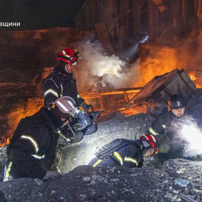Rusia continuă atacurile asupra Ucrainei, în ciuda armistițiului anunțat de Trump