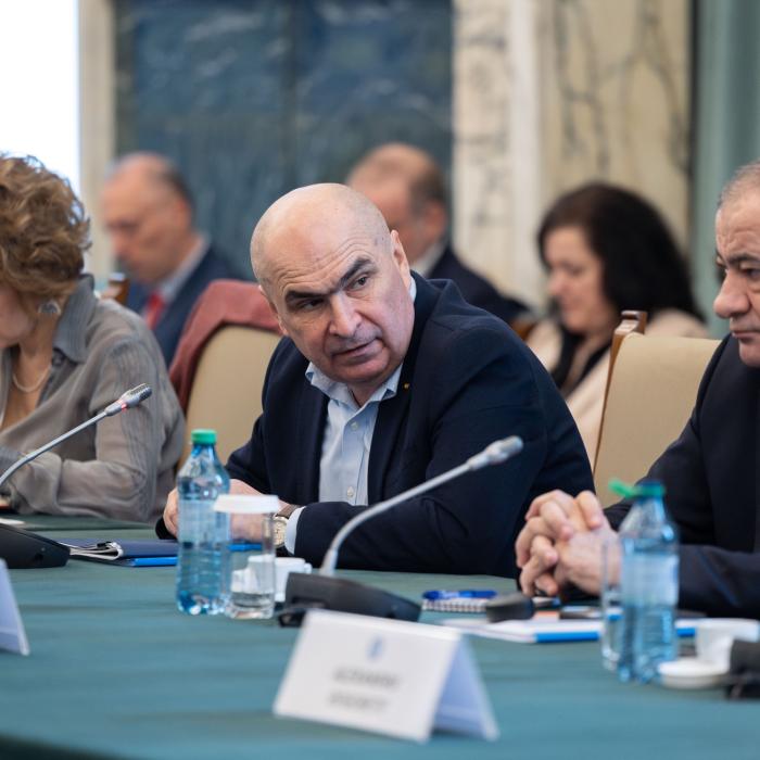 Bolojan amenință miniștrii cu demiterea dacă România pierde bani din PNRR