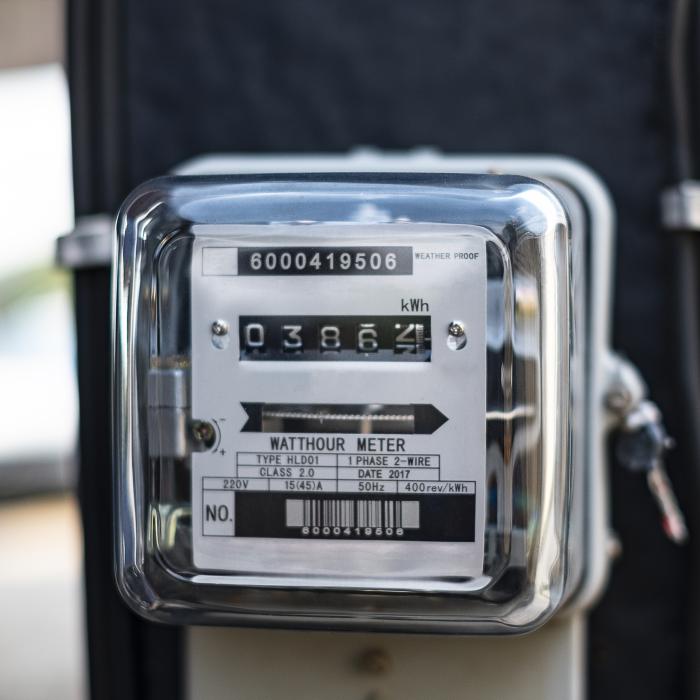 Poți plăti mai puțin la curent fără panouri? Da, dacă ai asta