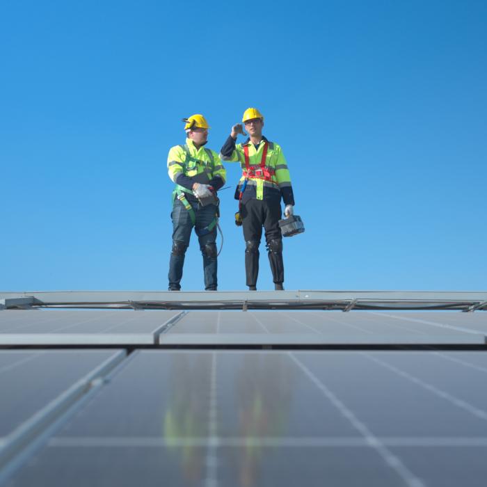 Gură de oxigen pentru investiţiile în energie regenerabilă. Demers pentru prelungirea facilităţilor