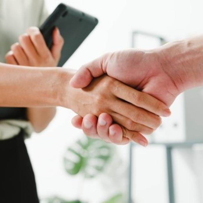 Piața muncii: tot mai mulți români caută venituri suplimentare