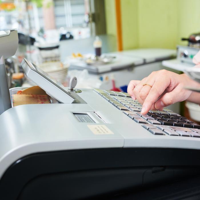 Bonul fiscal se schimbă complet: Cod QR, date suplimentare și raportare automată