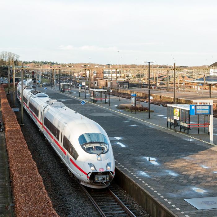 Berlinul ieftinește biletele de tren în plină criză a carburanților