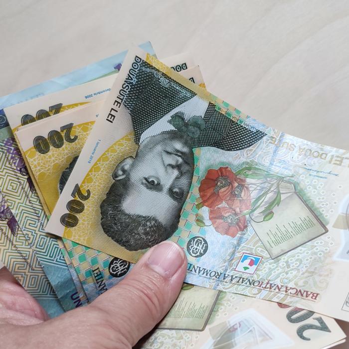 Câte pensii speciale s-au plătit în luna februarie