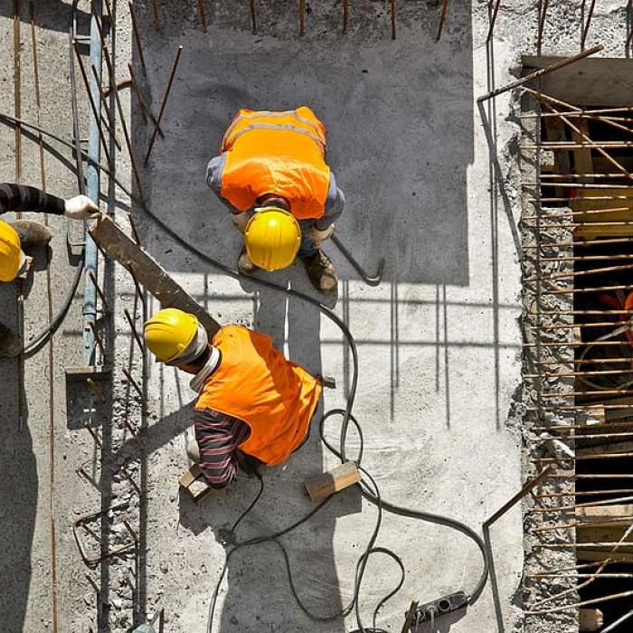 Guvernul schimbă tot pentru muncitorii străini: reguli noi și controale dure