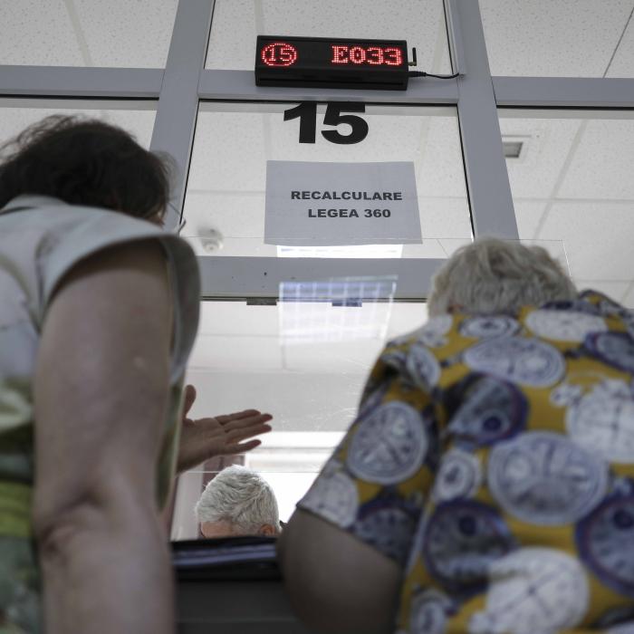 Pensionarii sunt mai puțini în aprilie. Pensia medie a crescut cu doar un leu