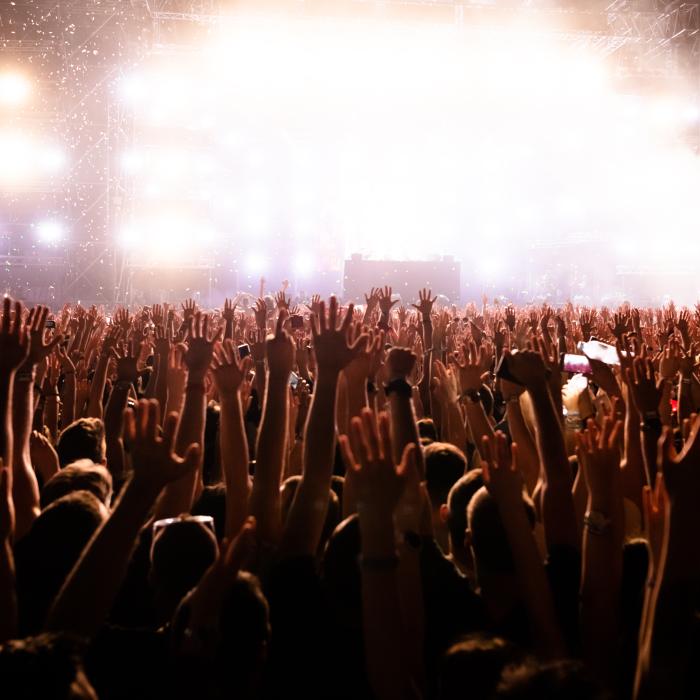 Ministrul Finanţelor promite sprijin pentru industria festivalurilor: România are o șansă uriașă