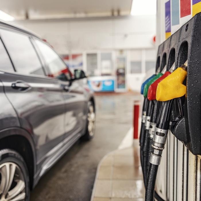 Din 16 august se reduce cu 20% acciza la motorină. Cât va fi valabilă măsura