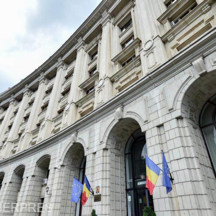 Ministerul Finanţelor pune trei condiții pentru noua lege a salarizării