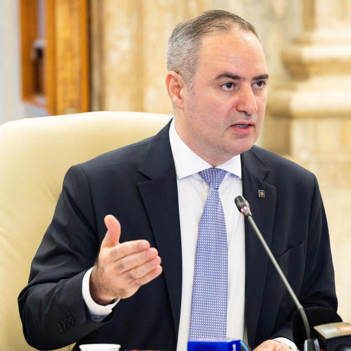 România se pregătește pentru evaluarea S&P. Ministrul Nazare avertizează asupra costurilor dobânzilor
