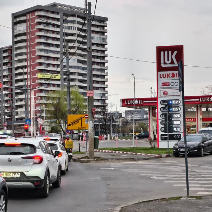 Benzina a trecut de 10 lei în mai multe stații. Cât costă carburanții joi, 24 septembrie