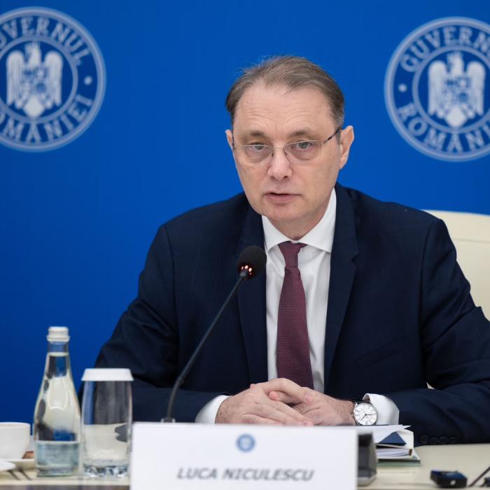 Luca Niculescu, discuţii cu Mugur Isărescu şi cu reprezentanţii mediului de afaceri