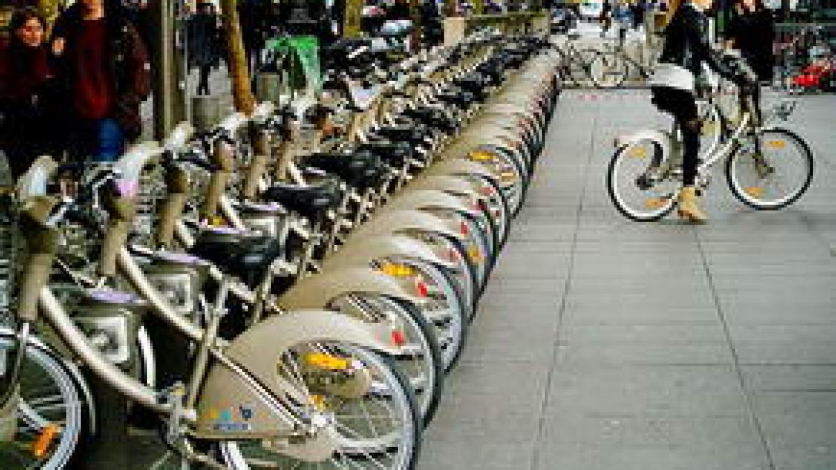 2012_biciclete_si_biciclisti_in_paris_franta_03_68065100