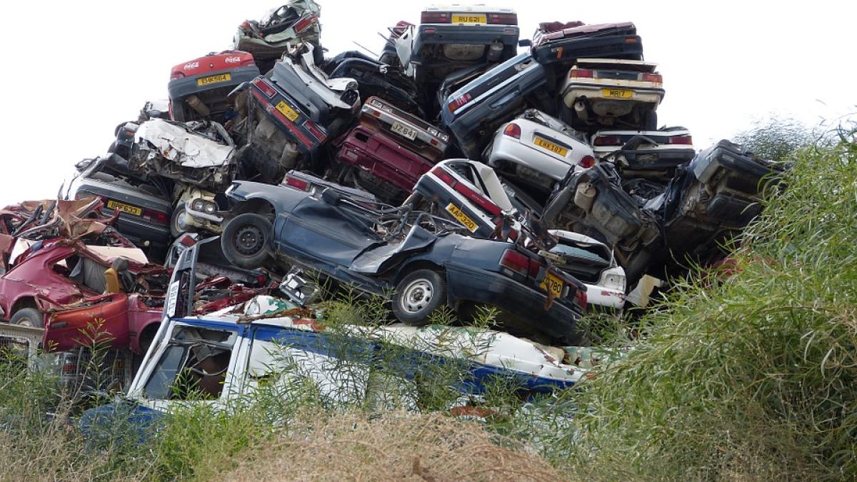 cars_cemetry_183249_960_720_87756700