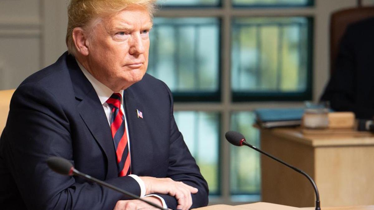 trump_serios_82486400