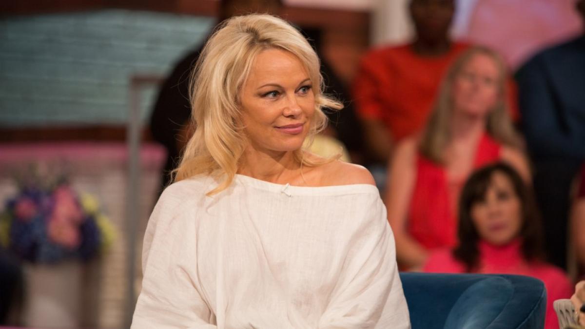 Pamela Anderson își închiriază vila din Malibu
