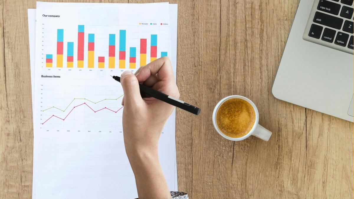 investitii_e_45260300