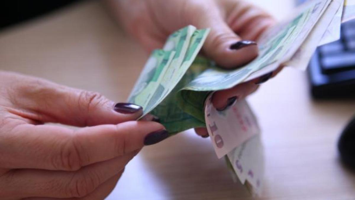 exclusiv_amendamentele_la_legea_pentru_plafonarea_dobanzilor_ce_propun_parlamentarii_bancile_si_ifn_urile_18613988_77032200