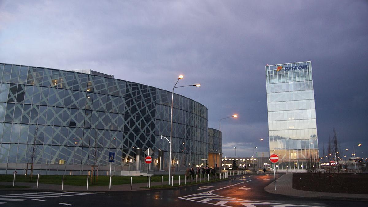 1200px_petromcity_02935100