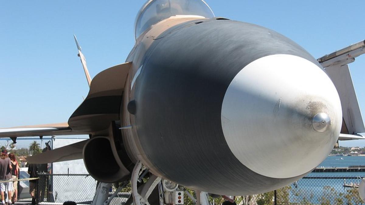 avion_militar_05782700