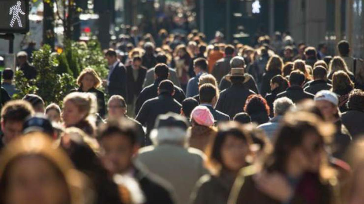 oameni_strada_2_48884200