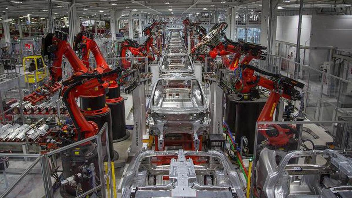 tesla_factory_25651700