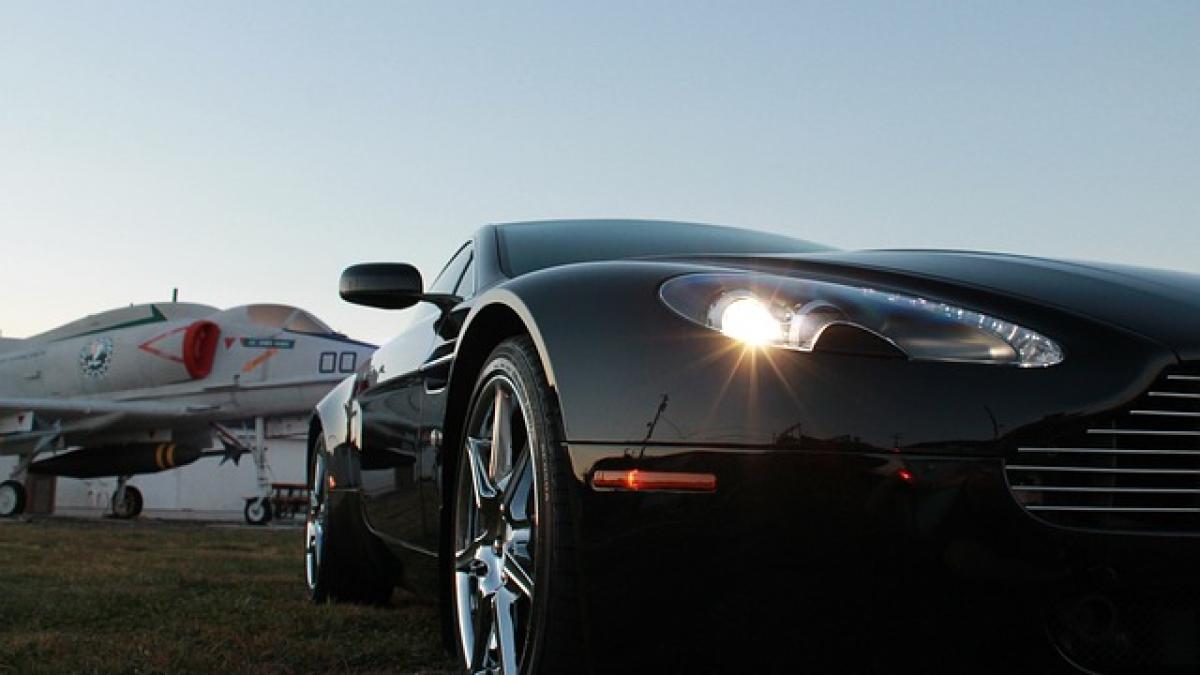 aston_martin_65718900