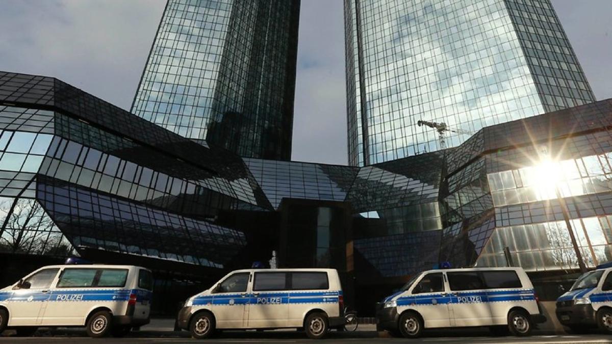 mdf48640_jpg_21846100