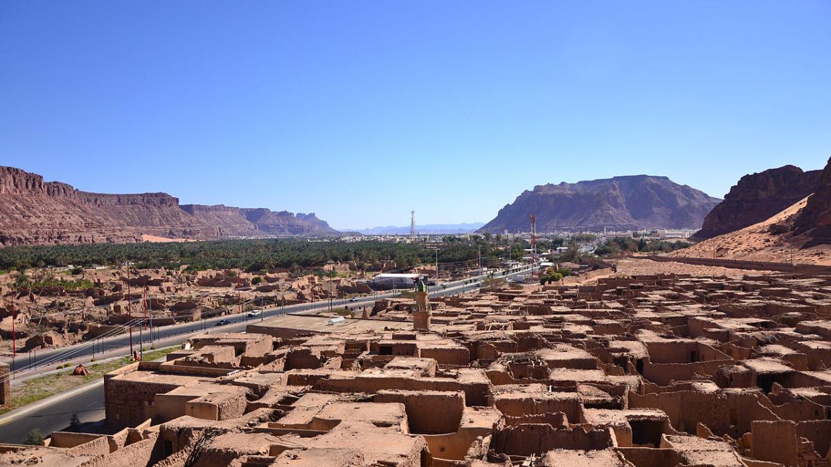 al_ula_6708283401_77930300