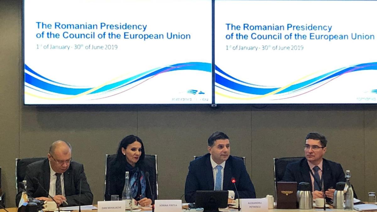 whatsapp_image_2019_01_14_at_17_58_59_22640100