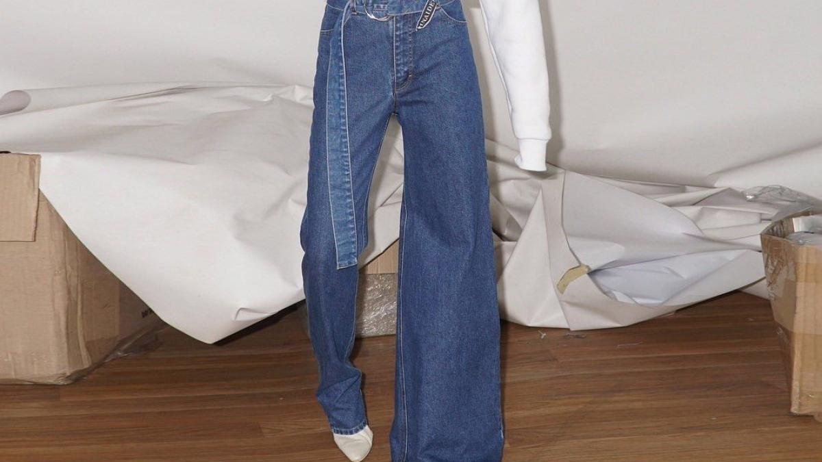 dwsljcqv4aa_b0__17407800